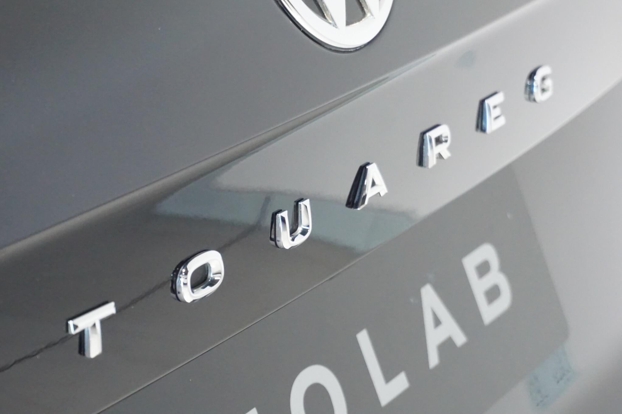 Volkswagen Touareg 3.0 TDI V6 R-Line SUV 5dr Diesel Tiptronic 4Motion Euro 6 (s/s) (286 ps)